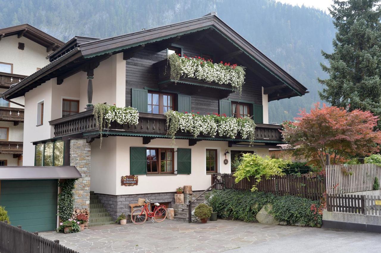 Ferienwohnungen Kircher Mayrhofen Exterior photo