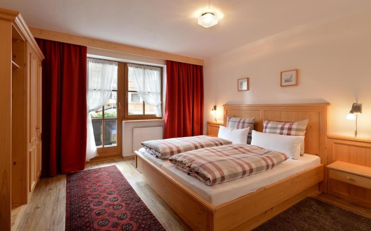 Ferienwohnungen Kircher Mayrhofen Room photo